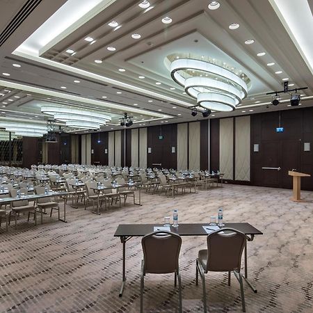 Doubletree By Hilton Istanbul Umraniye Hotell Exteriör bild The ballroom