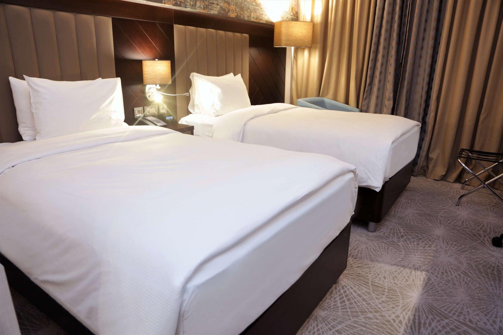 Doubletree By Hilton Istanbul Umraniye Hotell Exteriör bild A room at the hotel
