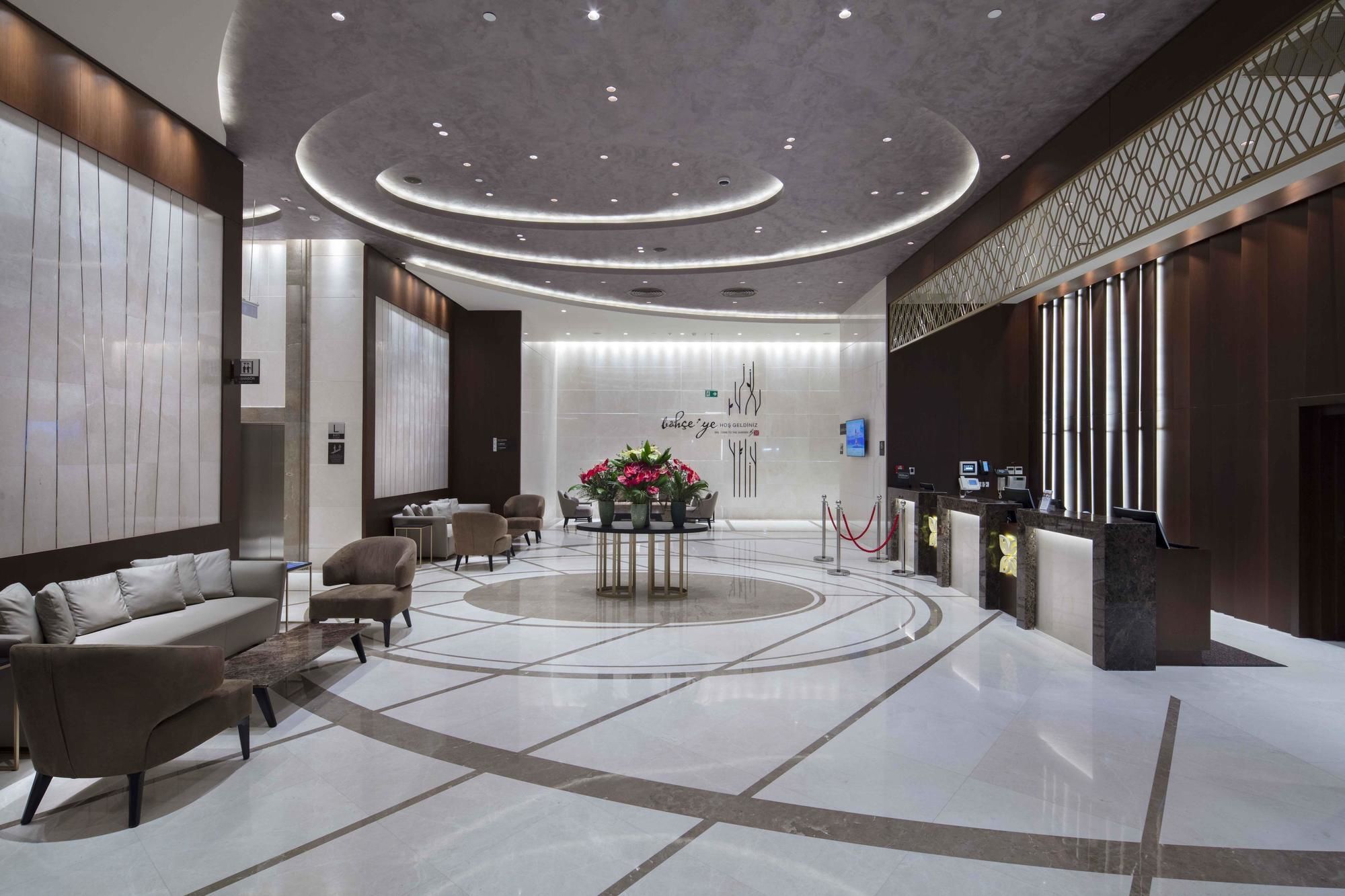 Doubletree By Hilton Istanbul Umraniye Hotell Exteriör bild Lobby