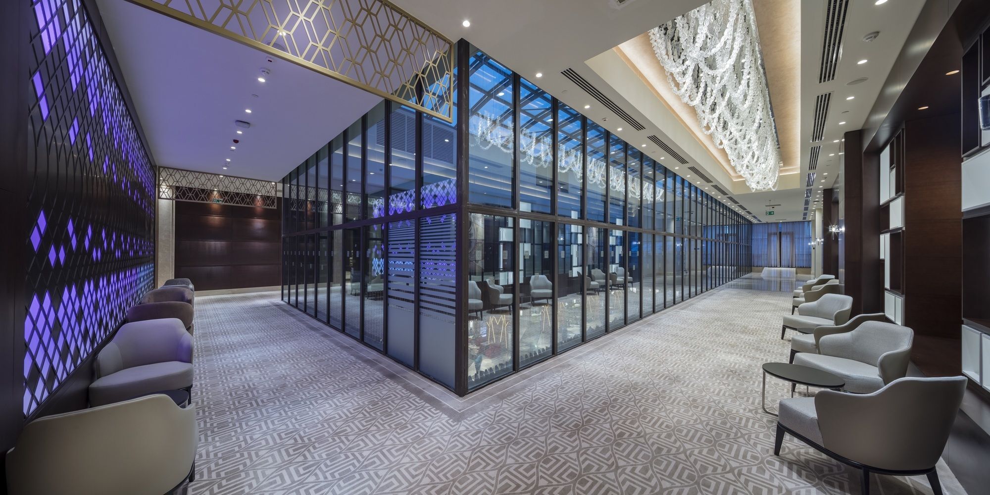 Doubletree By Hilton Istanbul Umraniye Hotell Exteriör bild The interior of the lounge