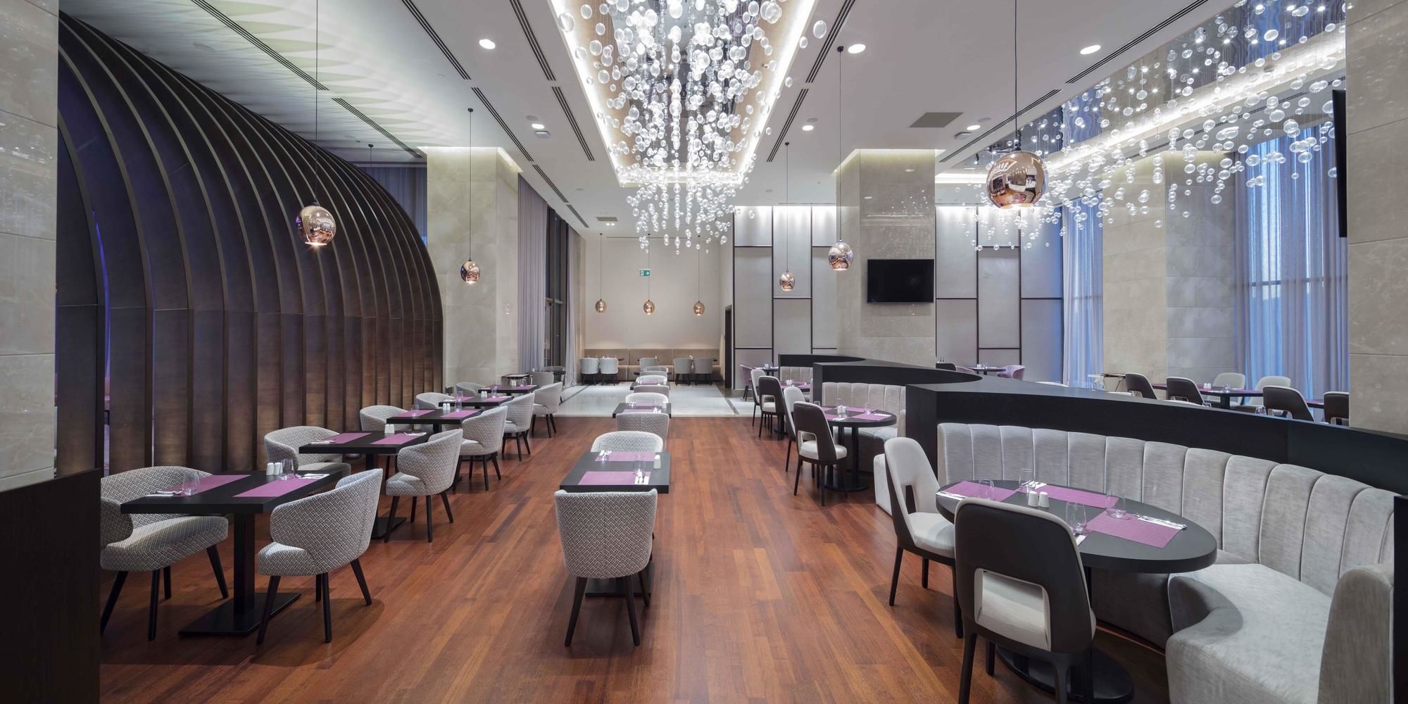 Doubletree By Hilton Istanbul Umraniye Hotell Exteriör bild The interior of the lounge
